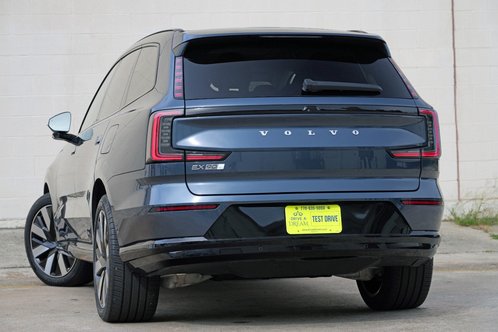 Used 2025 Volvo EX90 Ultra AWD/4WD image 6