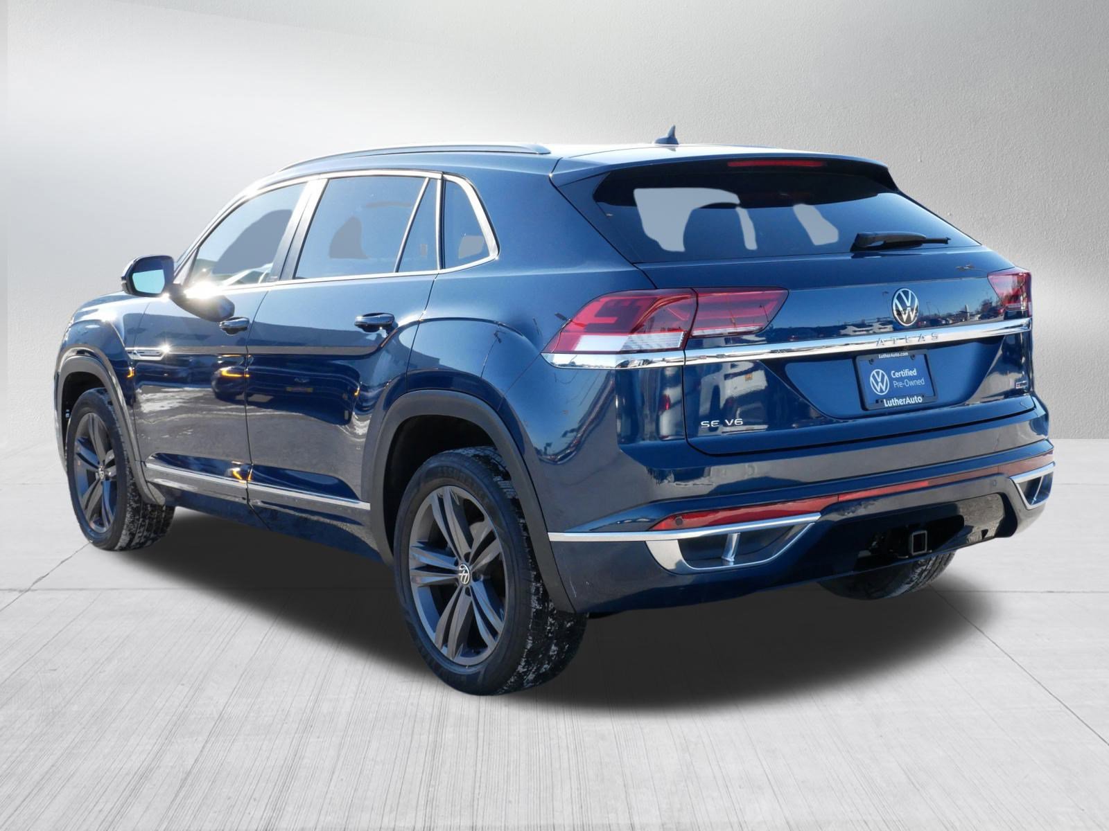 Certified 2021 Volkswagen Atlas Cross Sport SE w/ Panoramic Sunroof Package image 5