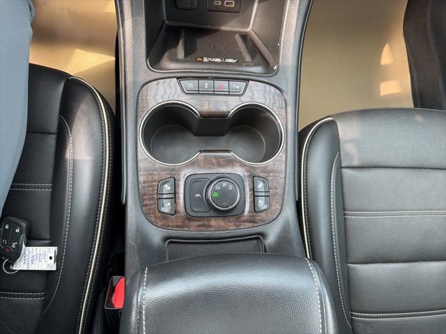 Used 2022 GMC Acadia Denali w/ Black Diamond Edition image 26