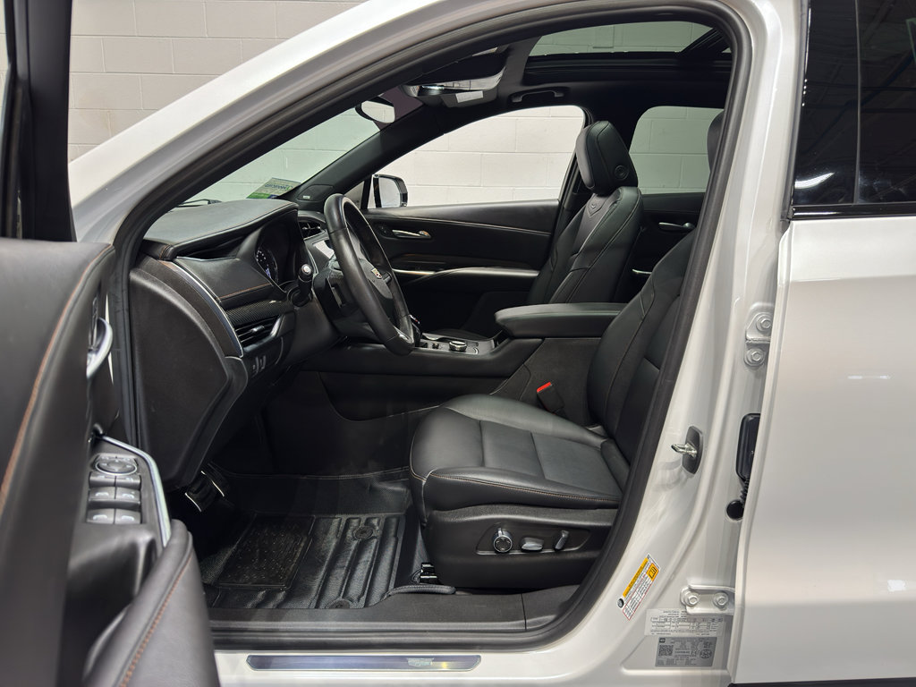 Used 2023 Cadillac XT4 Sport w/ Sun And Sound Package image 16