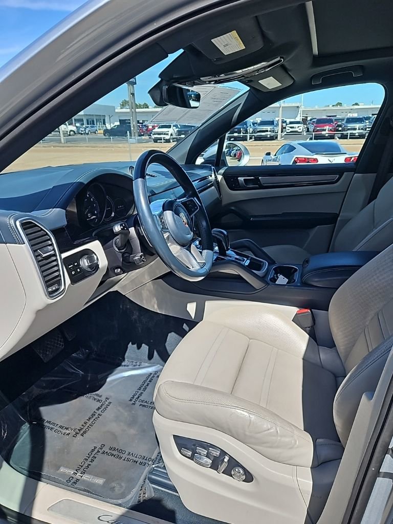 Used 2019 Porsche Cayenne E-Hybrid image 12