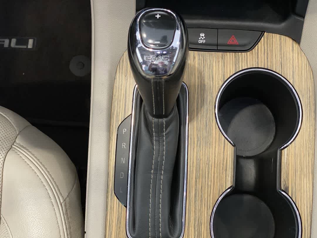Used 2019 GMC Acadia Denali w/ Technology Package AWD/4WD image 23