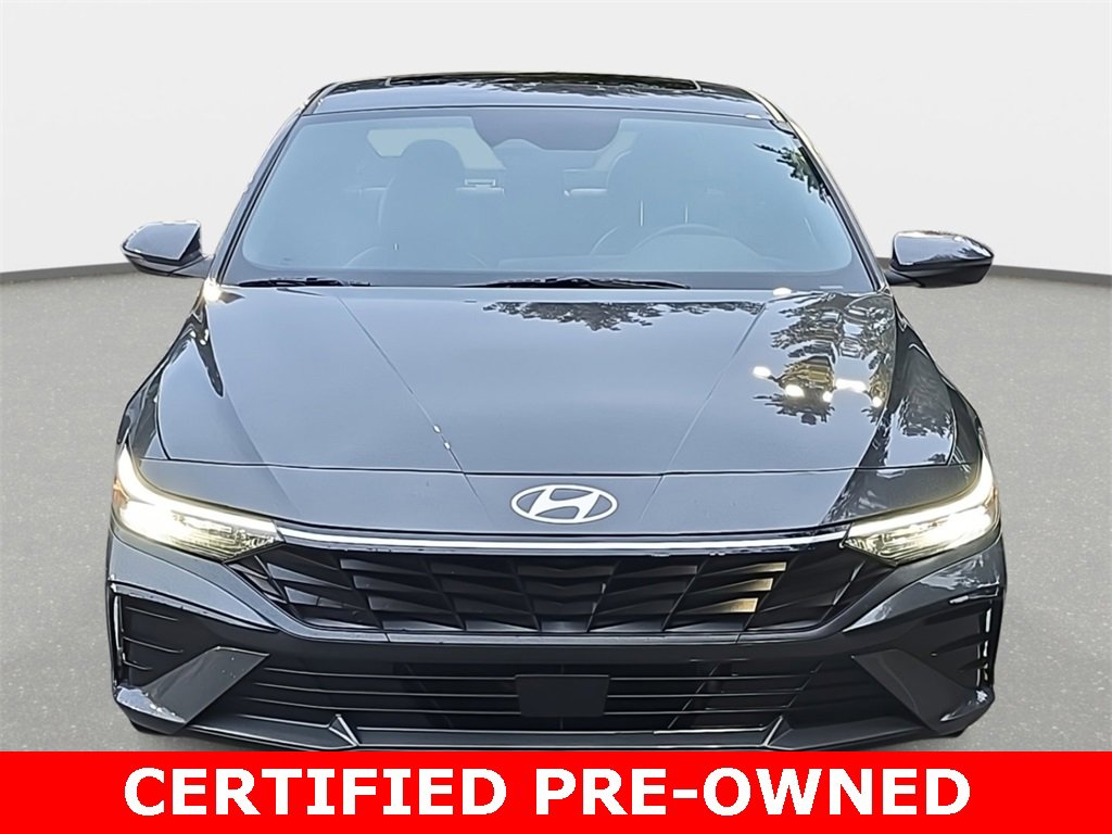 Used 2025 Hyundai Elantra Limited image 2
