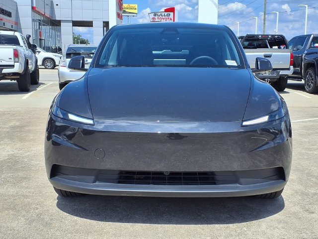 Used 2026 Tesla Model Y 2WD image 3