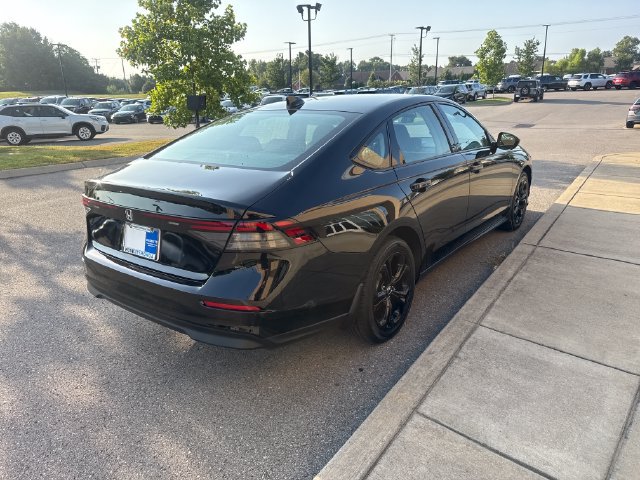 Used 2025 Honda Accord SE image 4