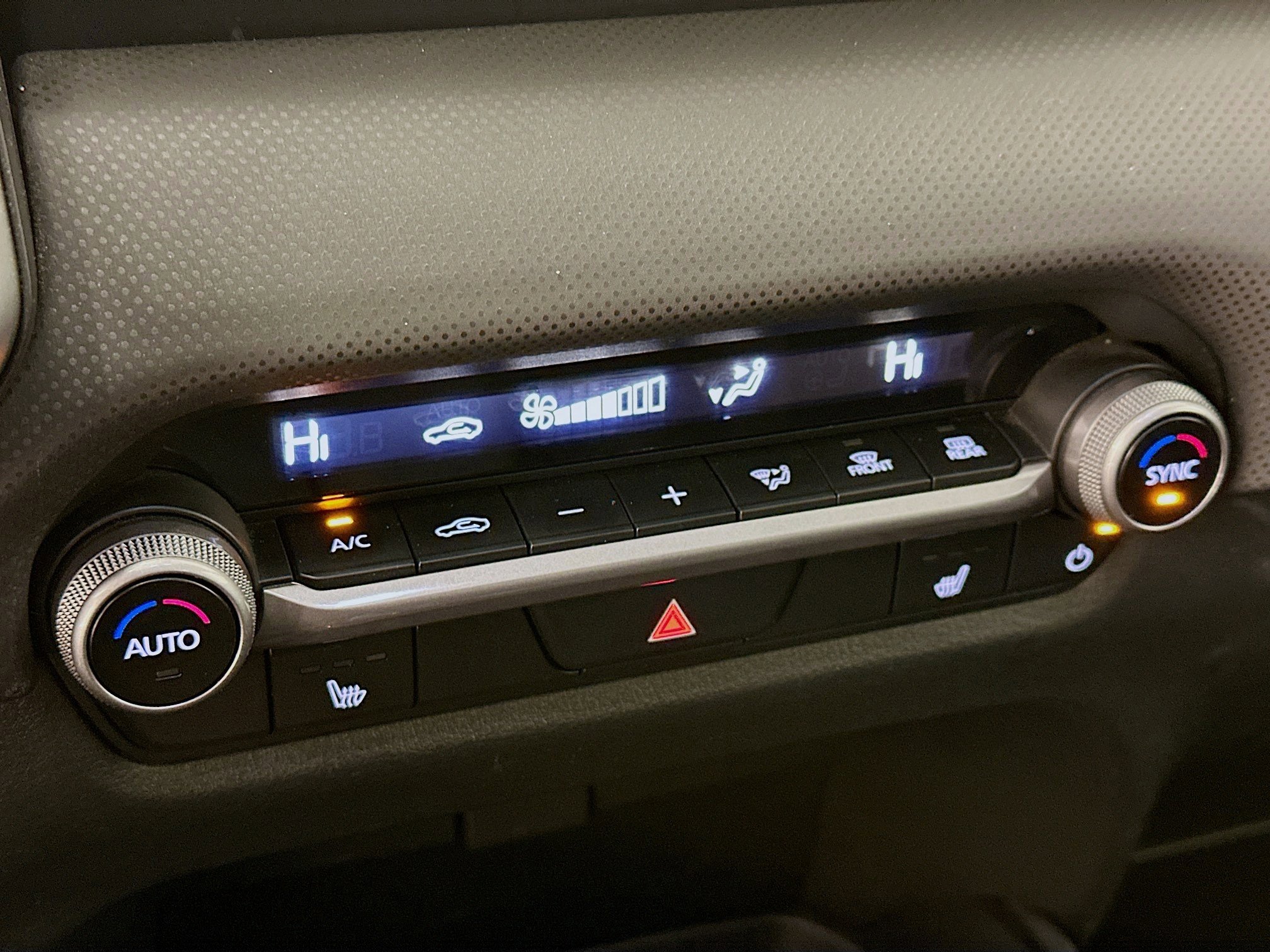 Used 2024 MAZDA CX-50 AWD 2.5 S w/ Premium Package image 24