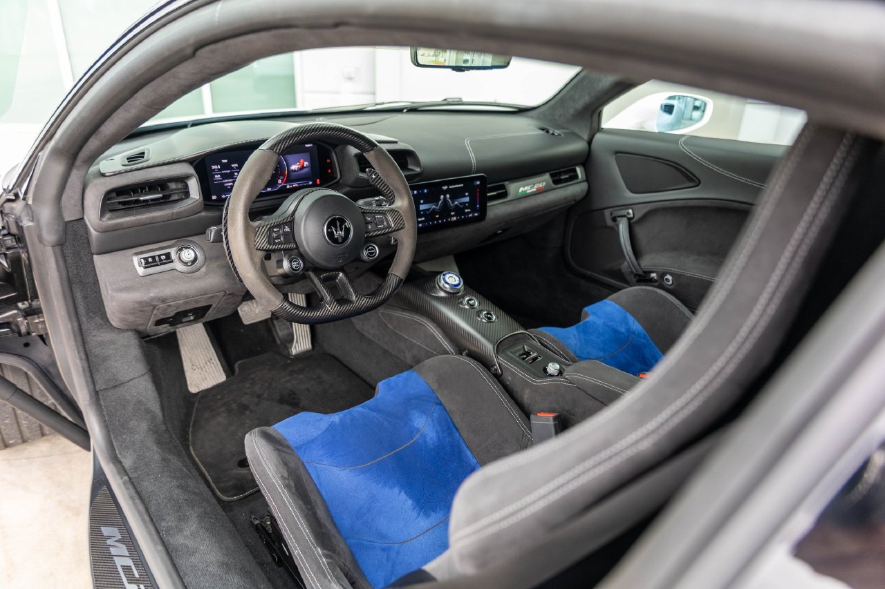 Used 2022 Maserati MC20 Coupe RWD image 21