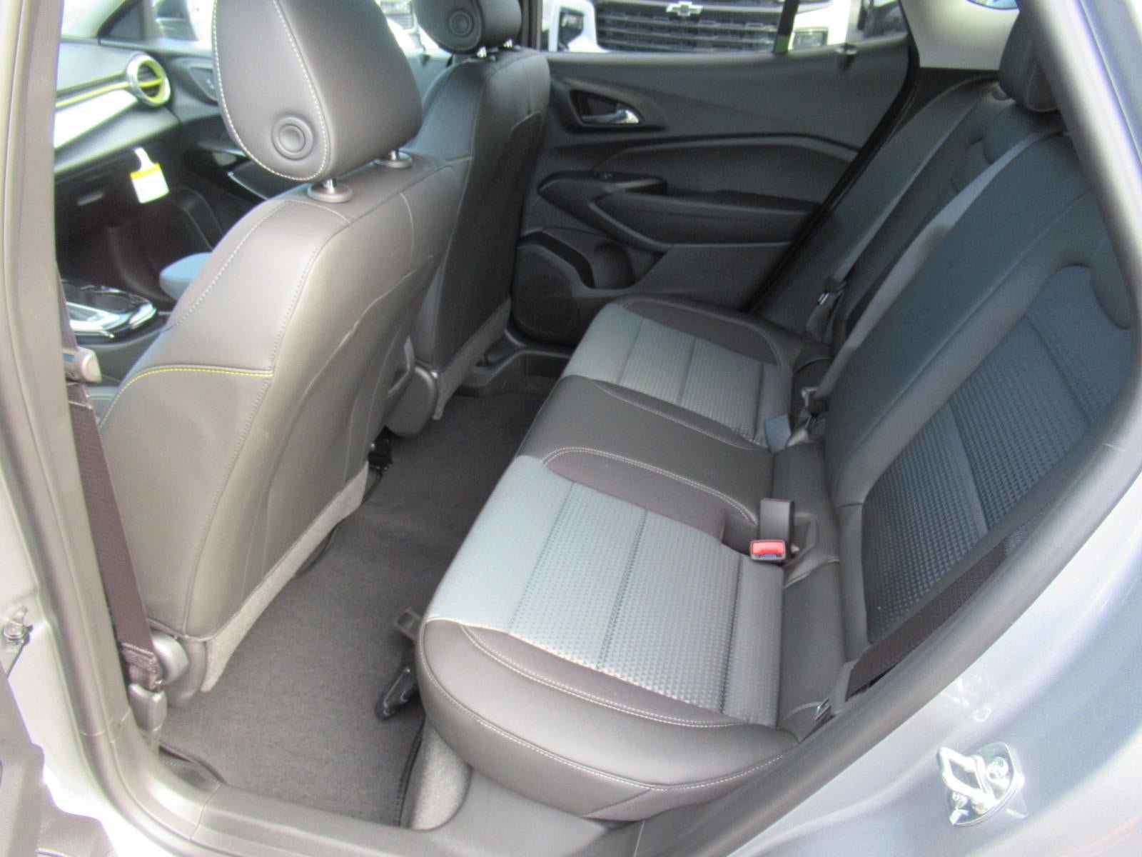 New 2026 Chevrolet Trax LT w/ Driver Confidence Package FWD image 29