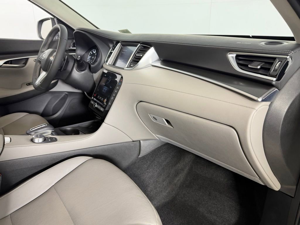 Used 2025 INFINITI QX50 Luxe image 29