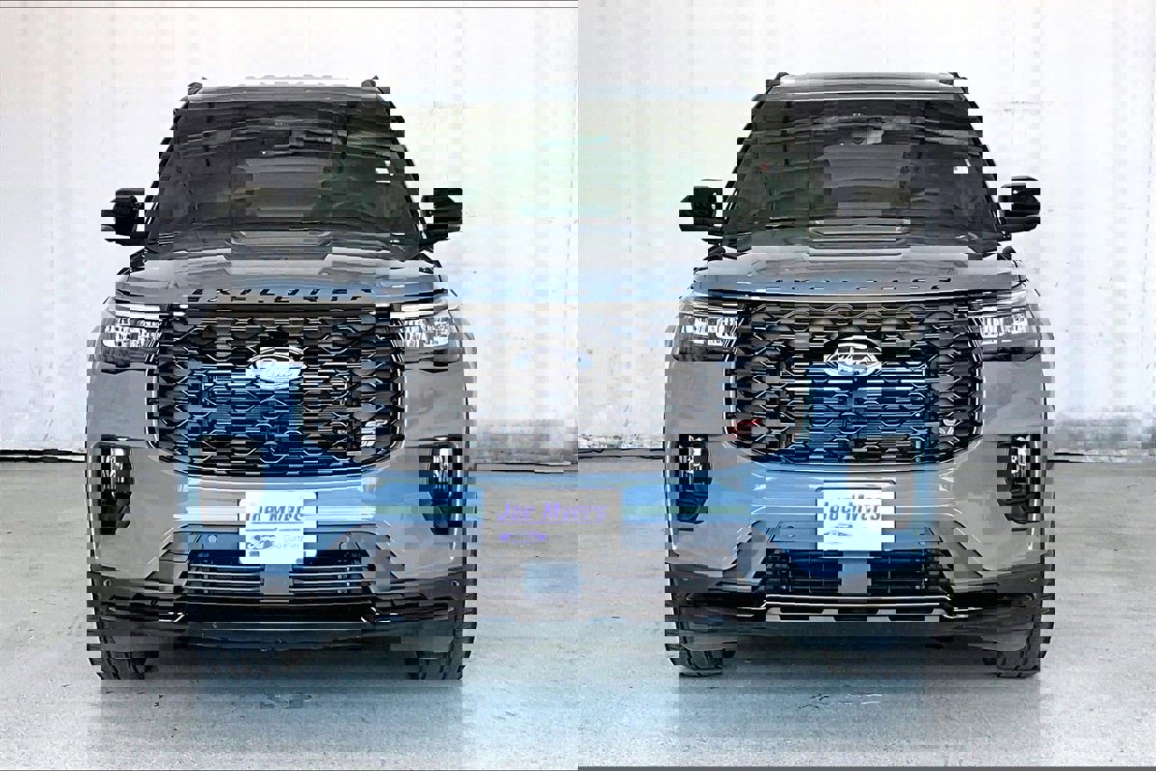 Certified 2025 Ford Explorer ST image 2