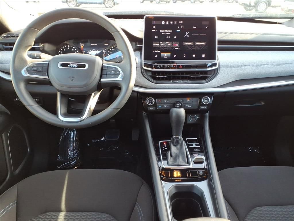 Used 2024 Jeep Compass Sport image 9