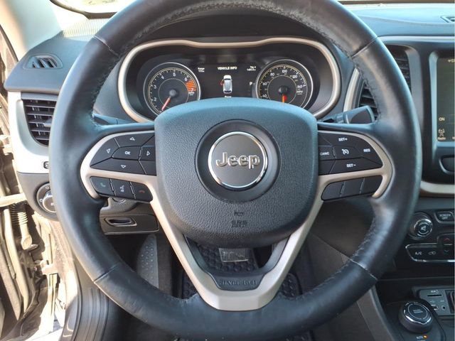 Used 2018 Jeep Cherokee Limited image 21
