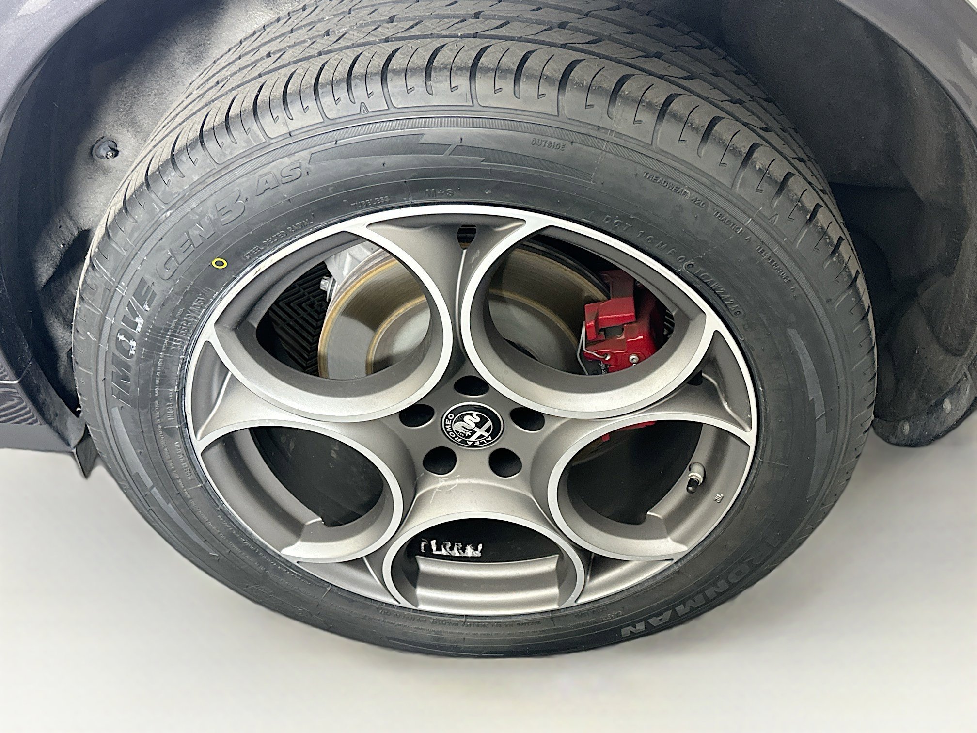 Used 2022 Alfa Romeo Stelvio Ti image 11