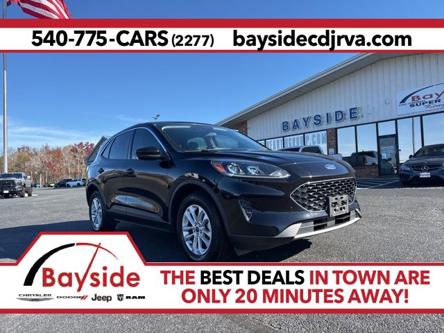 Used 2020 Ford Escape SE image 1