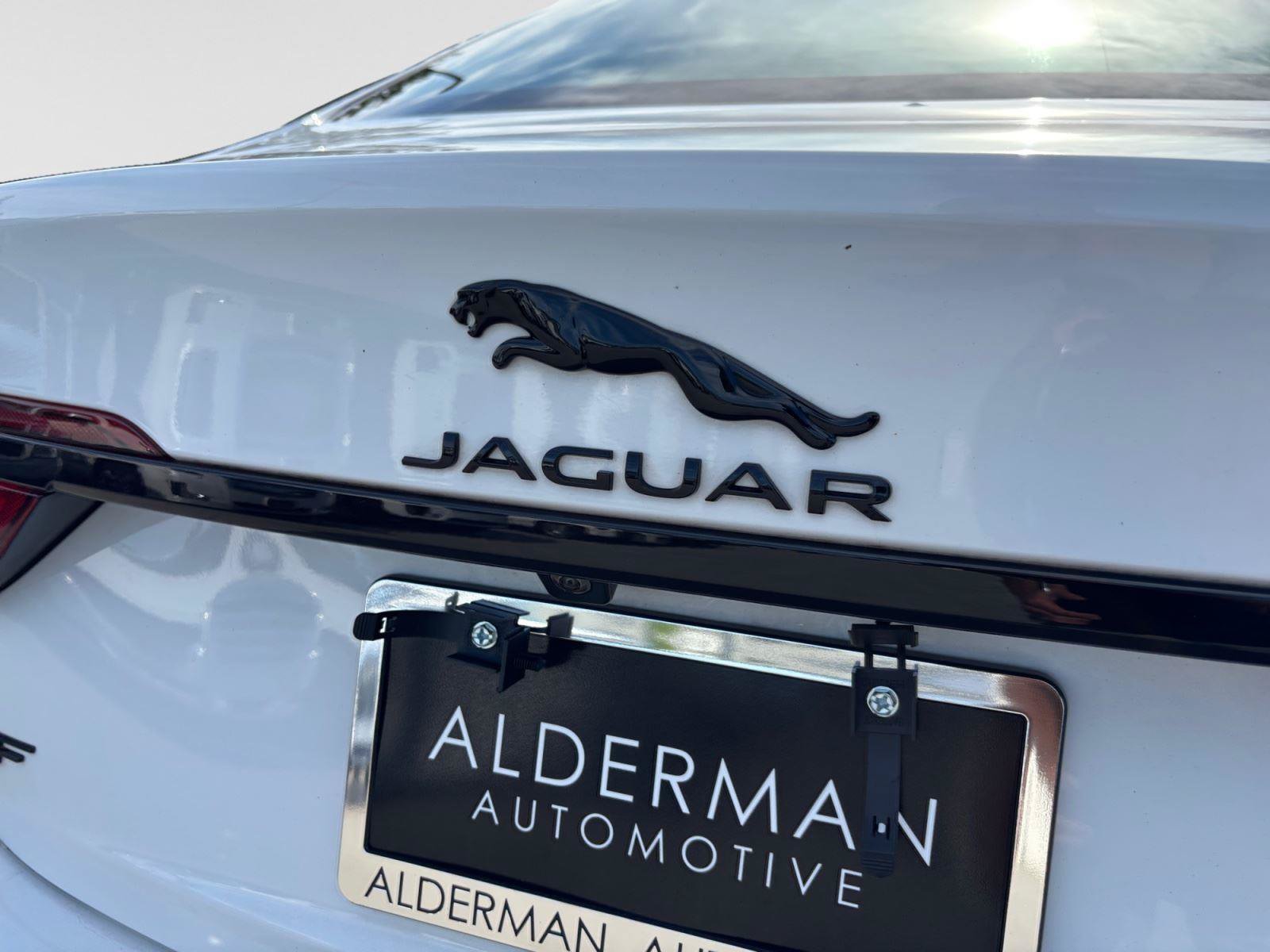 Used 2021 Jaguar XF R-Dynamic SE AWD/4WD image 59