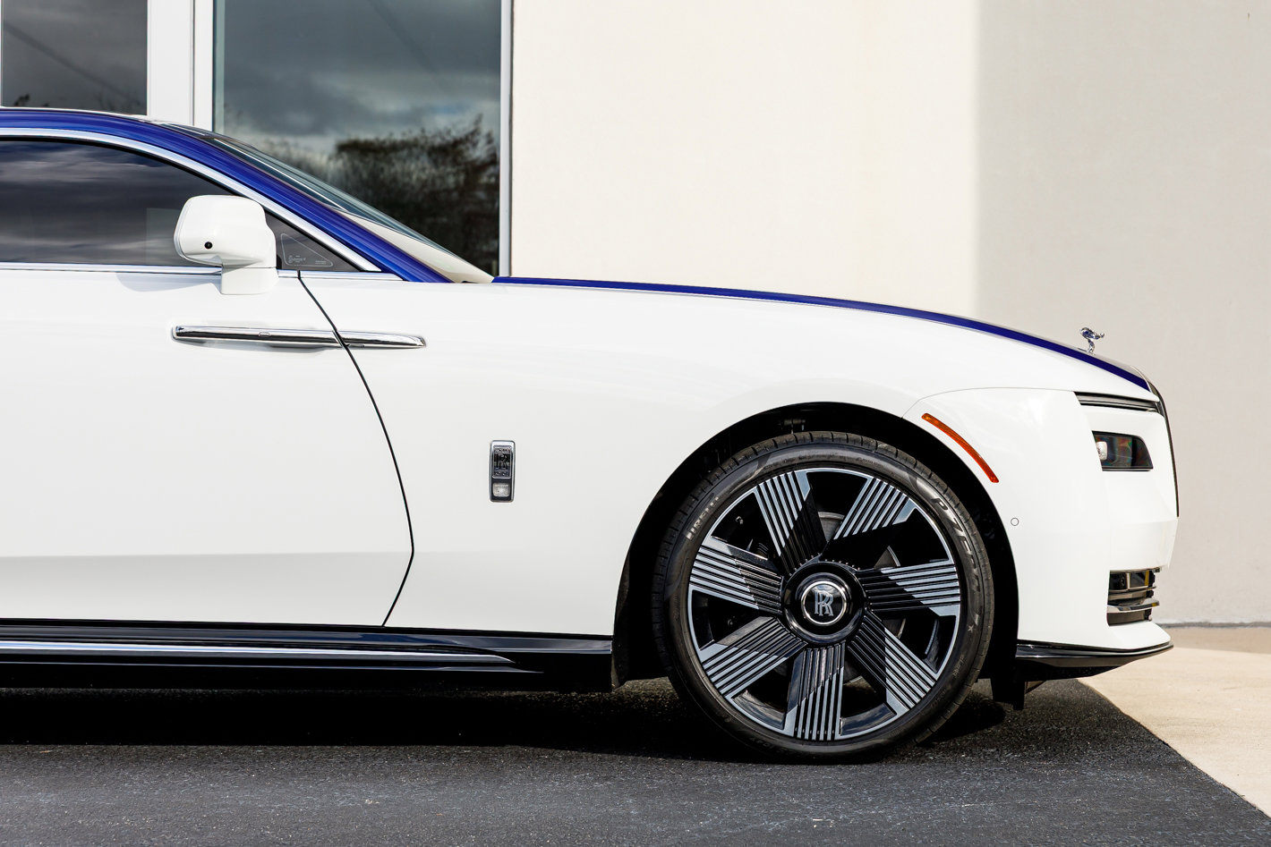 Used 2024 Rolls-Royce Spectre w/ Spectre Launch Package AWD/4WD image 26