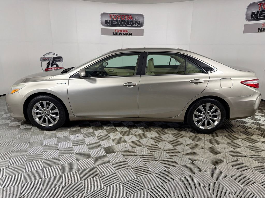 Used 2015 Toyota Camry XLE w/ Moonroof Package FWD image 7