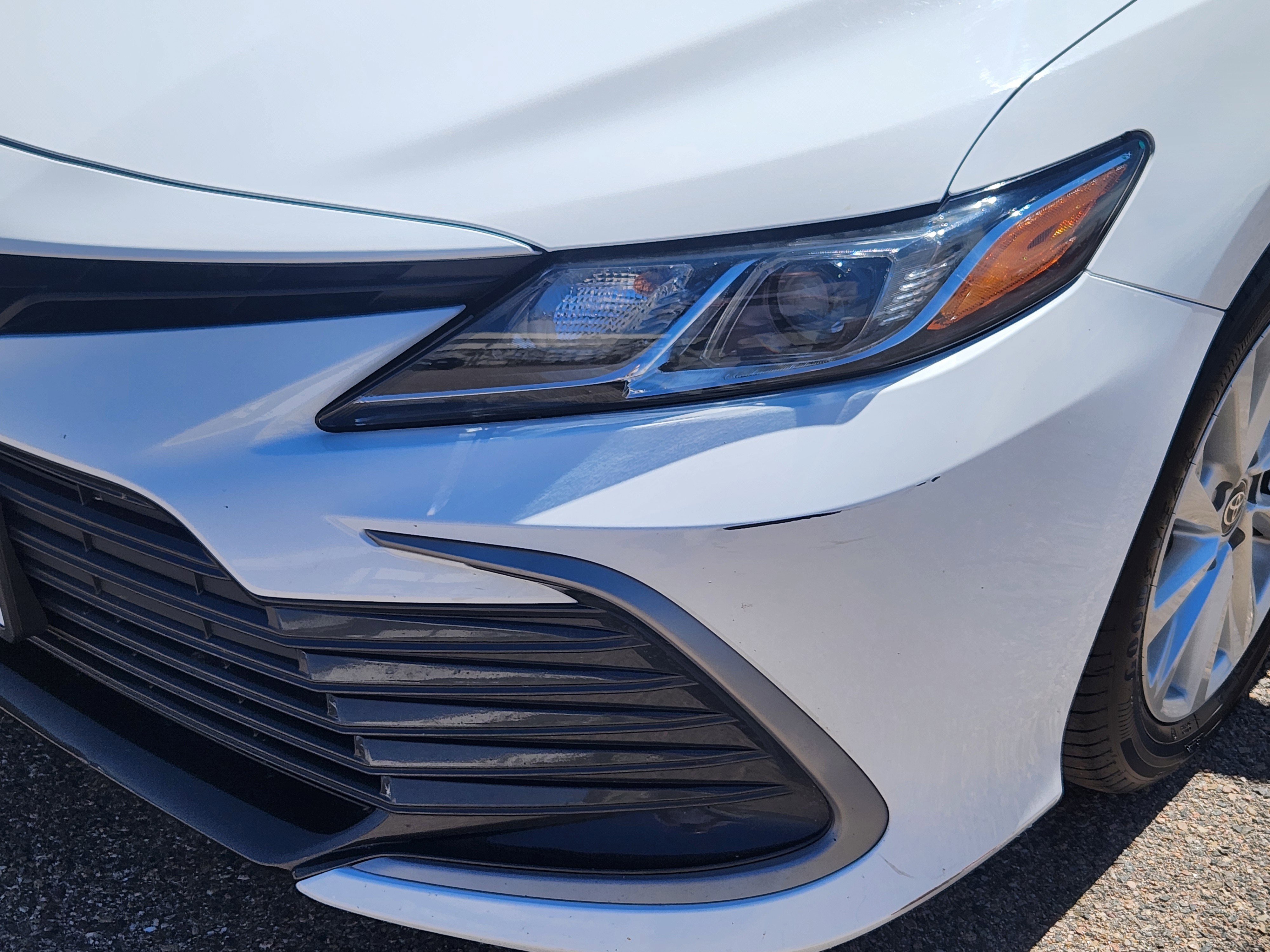 Used 2024 Toyota Camry LE FWD image 5