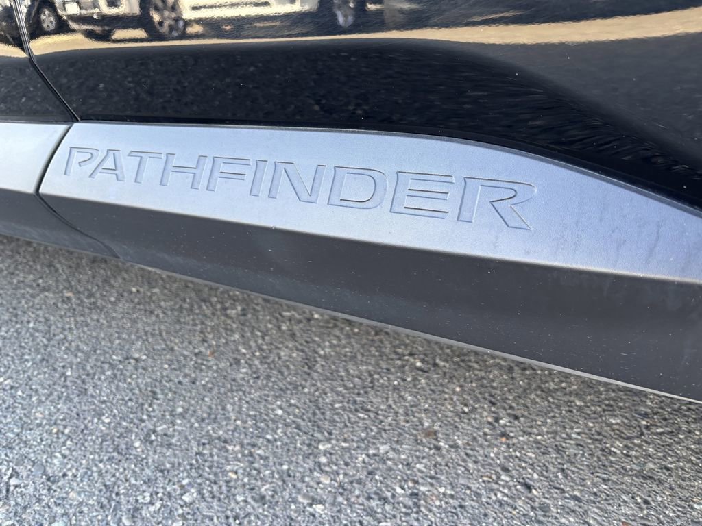 Used 2022 Nissan Pathfinder SL w/ Cargo Package image 14