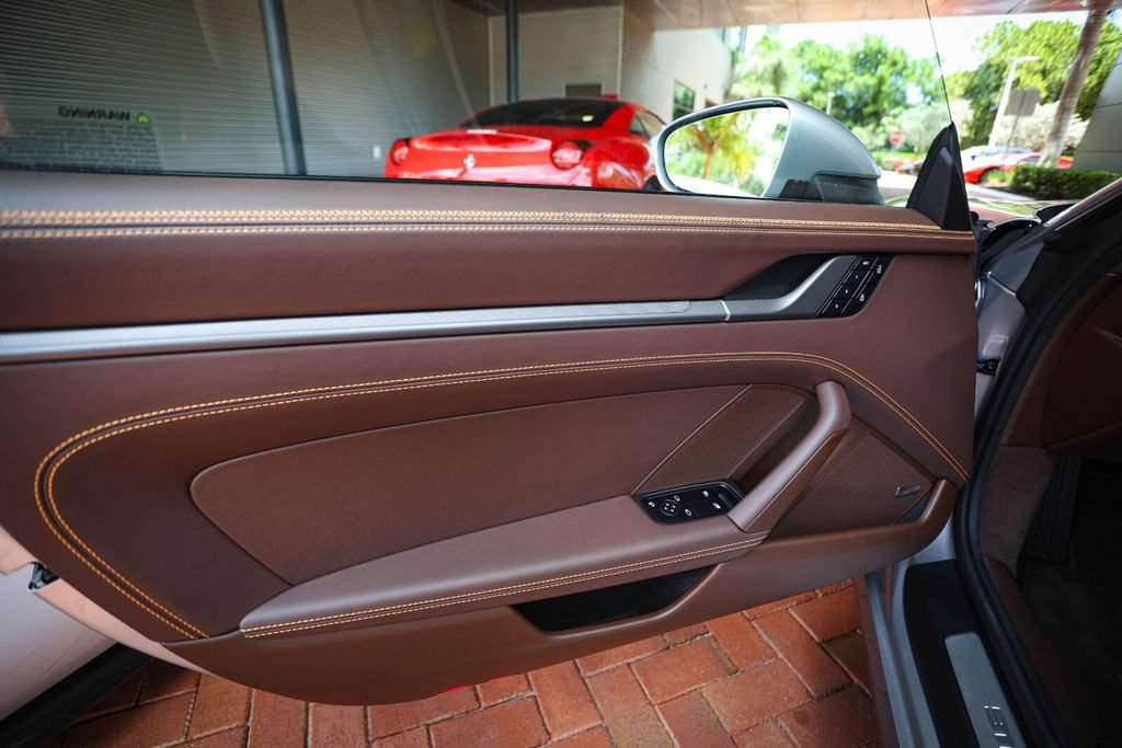 Used 2025 Porsche 911 Carrera RWD image 36