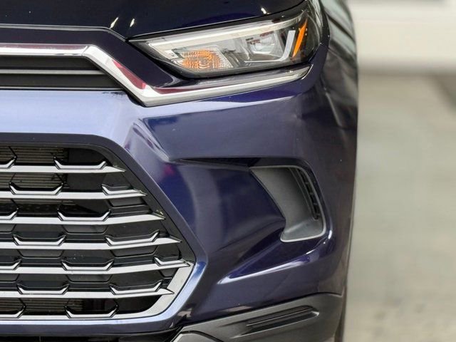 Certified 2024 Toyota Grand Highlander XLE image 8