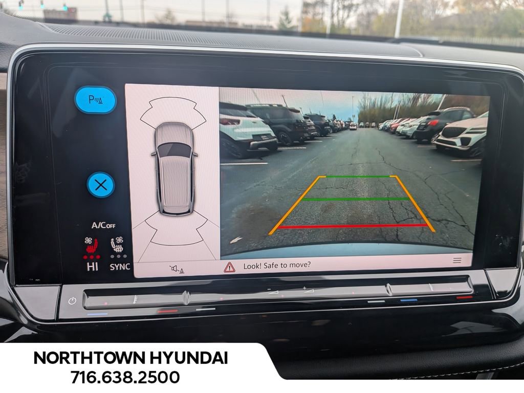 Used 2025 Volkswagen Atlas SE image 19