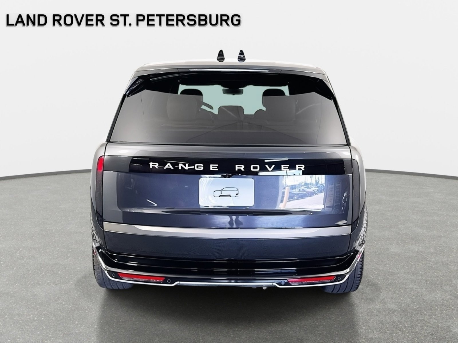 New 2026 Land Rover Range Rover Long Wheelbase SE AWD/4WD image 6