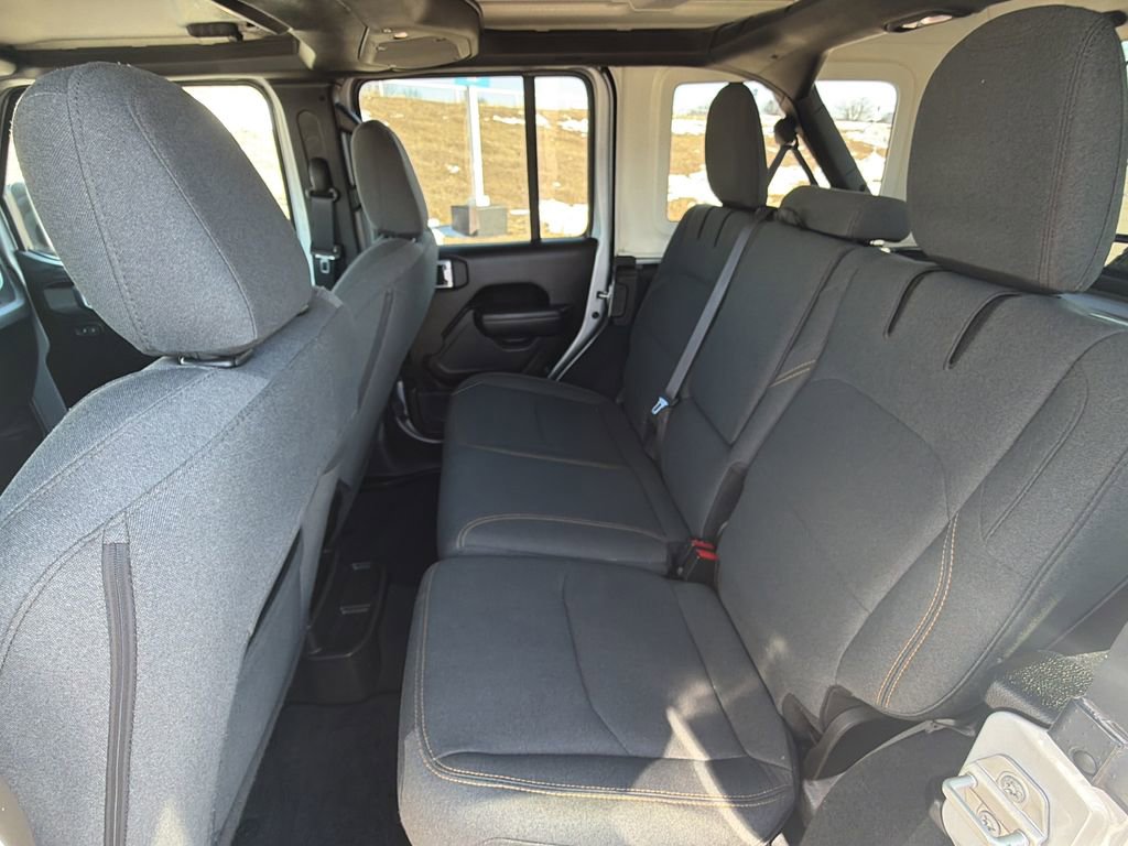 Used 2024 Jeep Wrangler Unlimited w/ Convenience Group AWD/4WD image 15