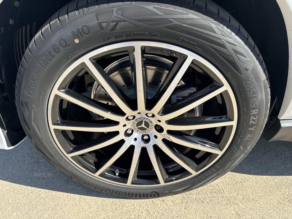 New 2026 Mercedes-Benz GLS 580 4MATIC image 11