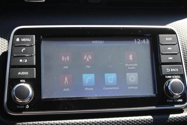 Used 2023 Nissan Kicks S image 5