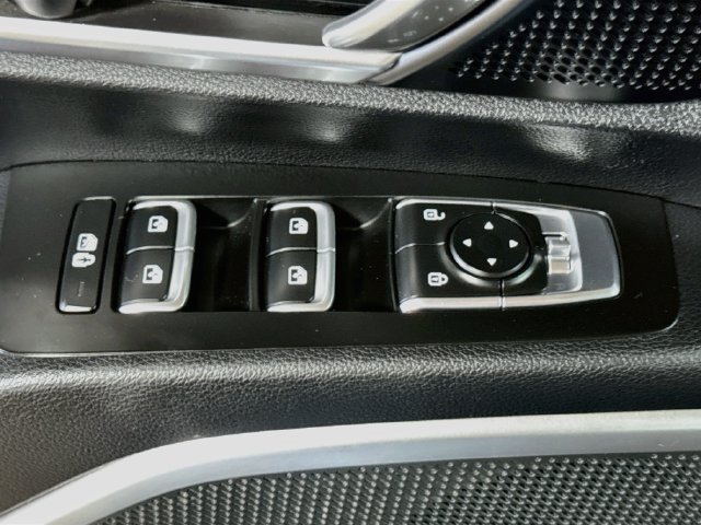 Certified 2024 Kia Telluride S w/ S Sunroof Package AWD/4WD image 18