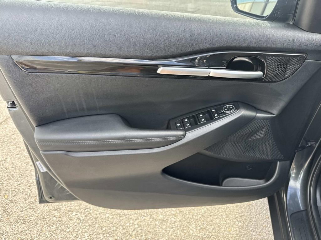 Used 2025 Kia Seltos S FWD image 18