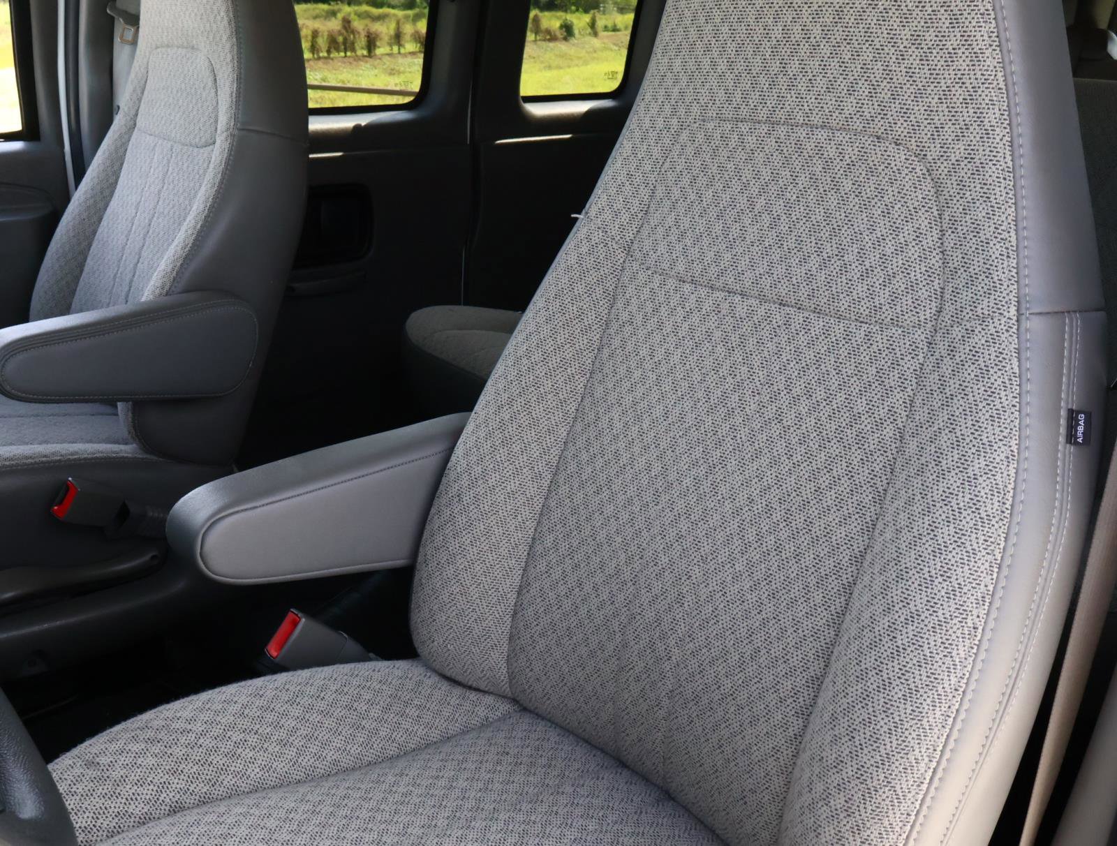 Used 2025 Chevrolet Express 3500 LS image 15