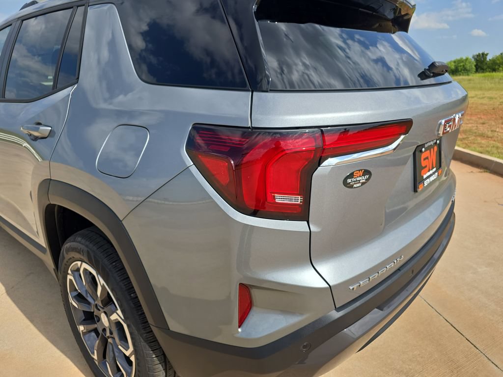 New 2027 GMC Terrain Elevation w/ Elevation Premium Package FWD image 33