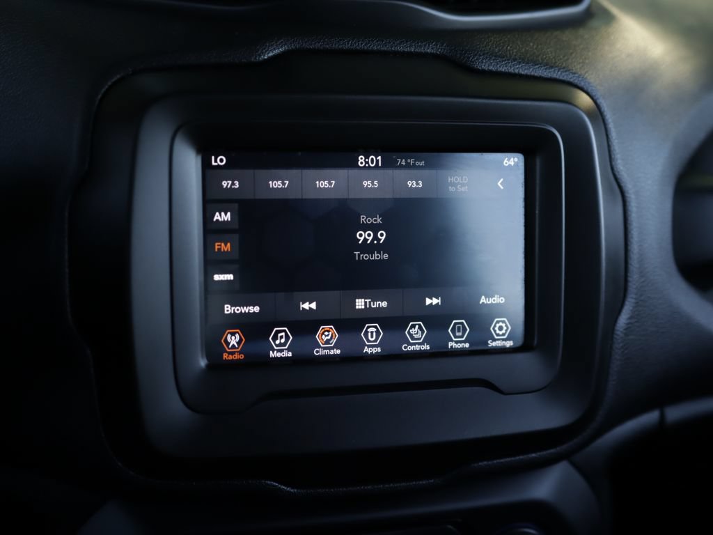 Used 2020 Jeep Renegade Latitude w/ Cold Weather Group AWD/4WD image 12