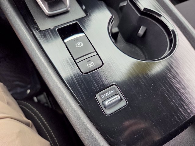 Used 2024 Nissan Rogue S FWD image 20