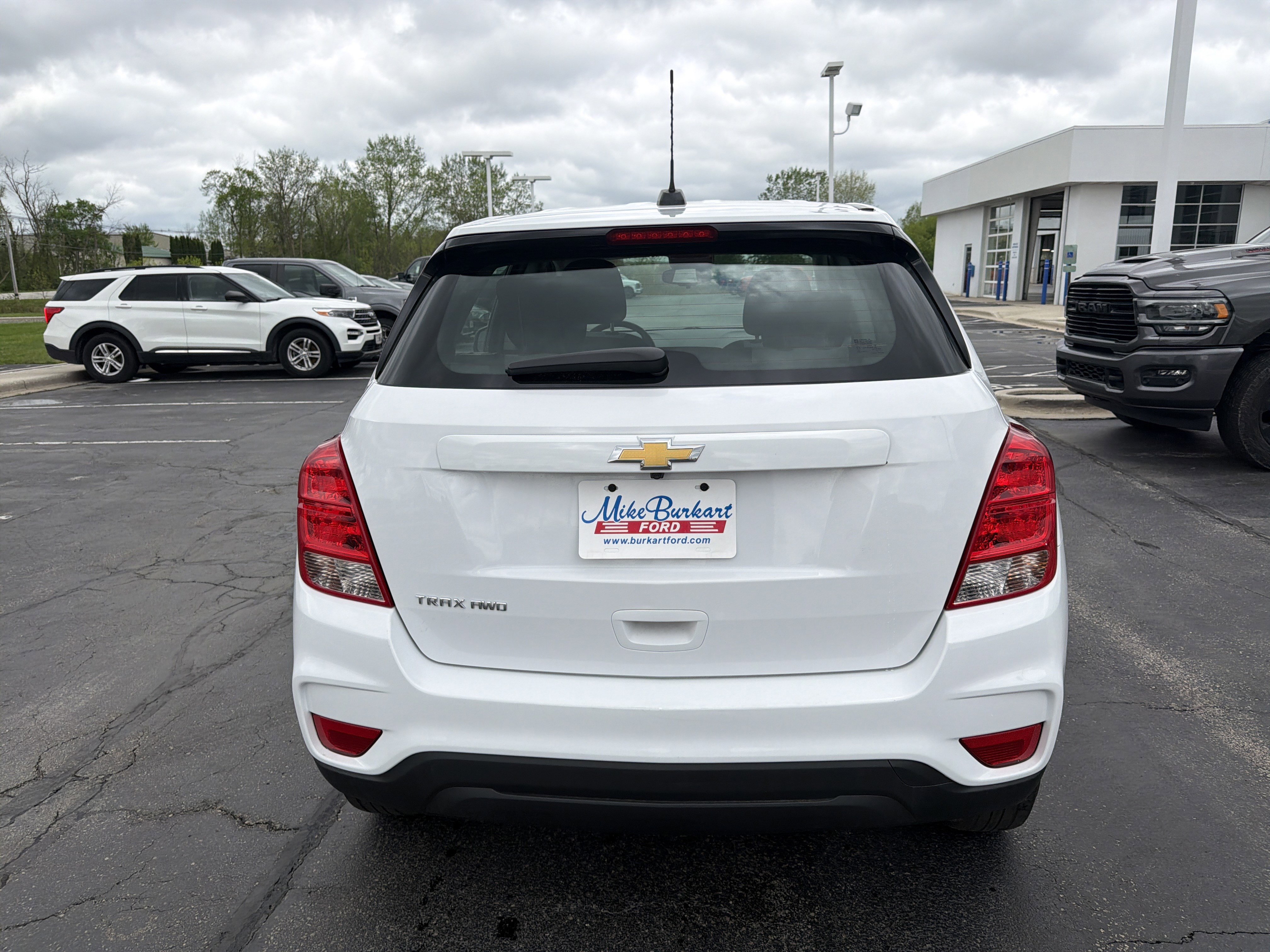 Used 2017 Chevrolet Trax LS AWD/4WD image 10