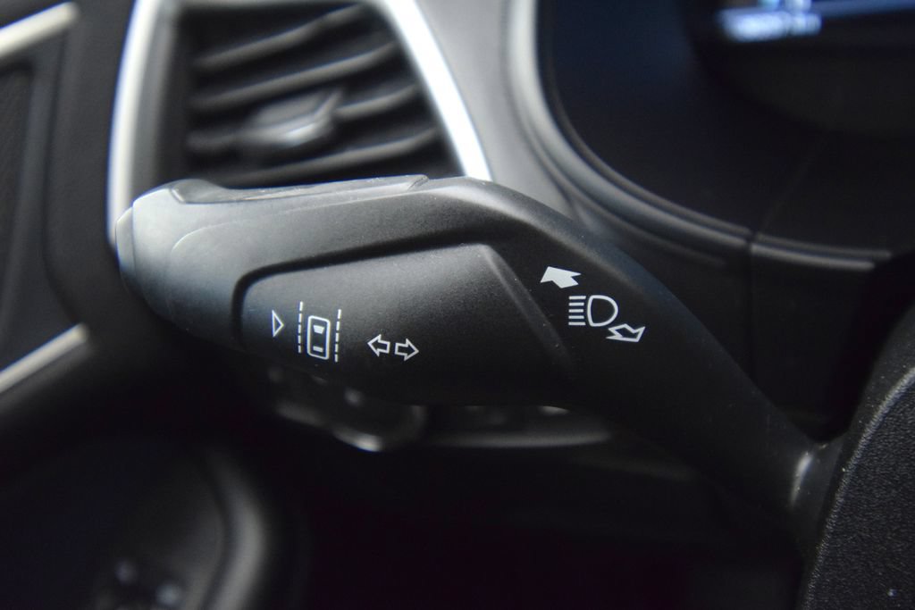 Used 2022 Ford Edge SEL w/ Sport Appearance Package AWD/4WD image 32