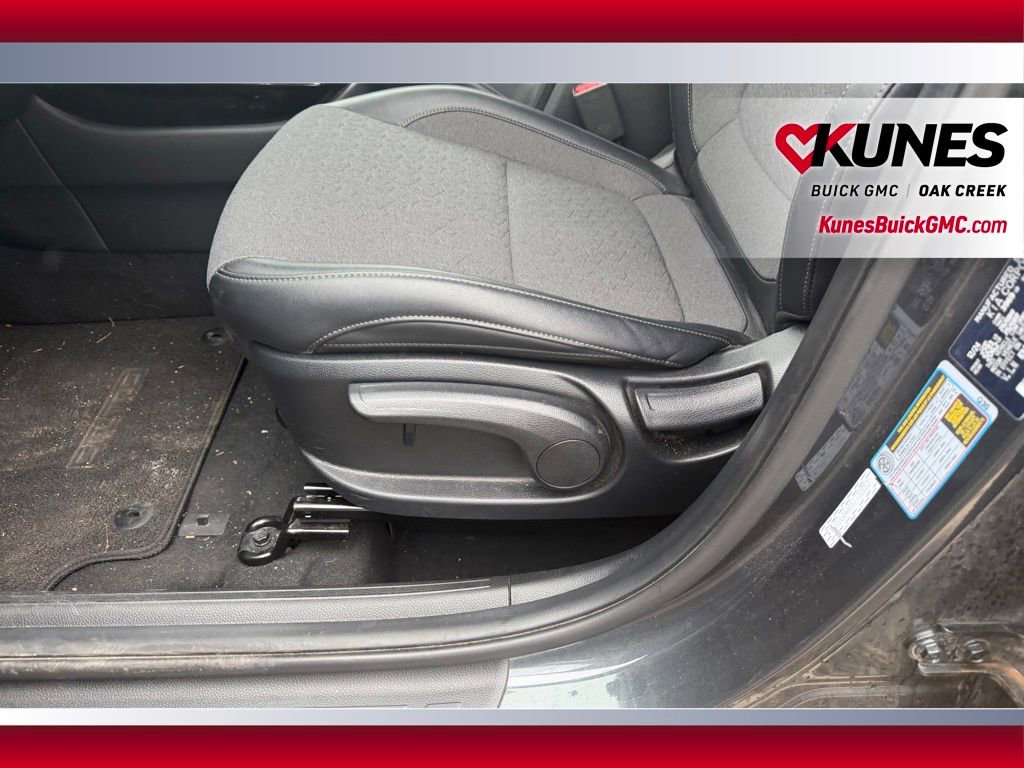 Used 2025 Kia Seltos S image 8