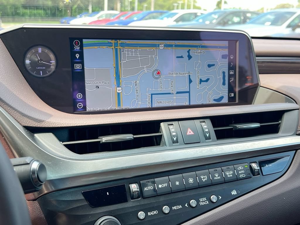 Used 2019 Lexus ES 350 w/ Accessory Package 2 FWD image 17