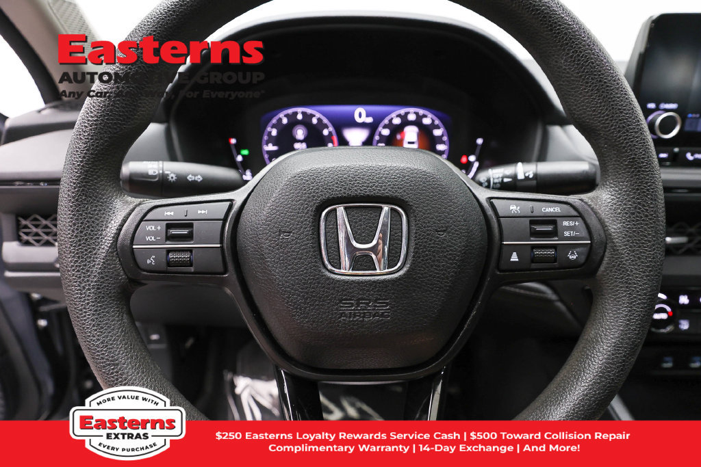 Used 2023 Honda Accord EX image 11