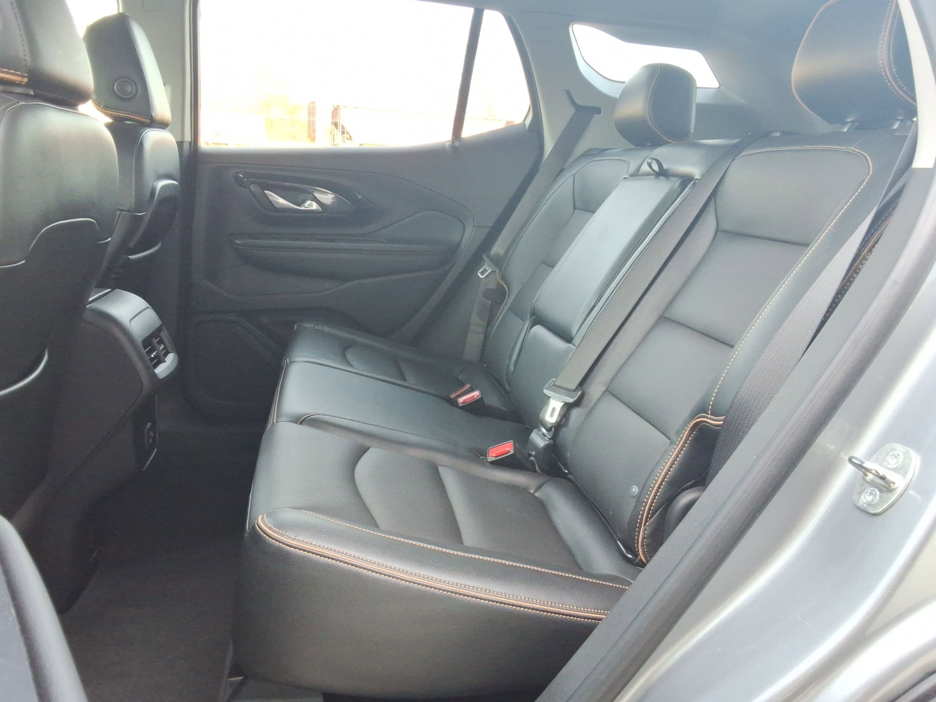 Used 2023 GMC Terrain AT4 image 28