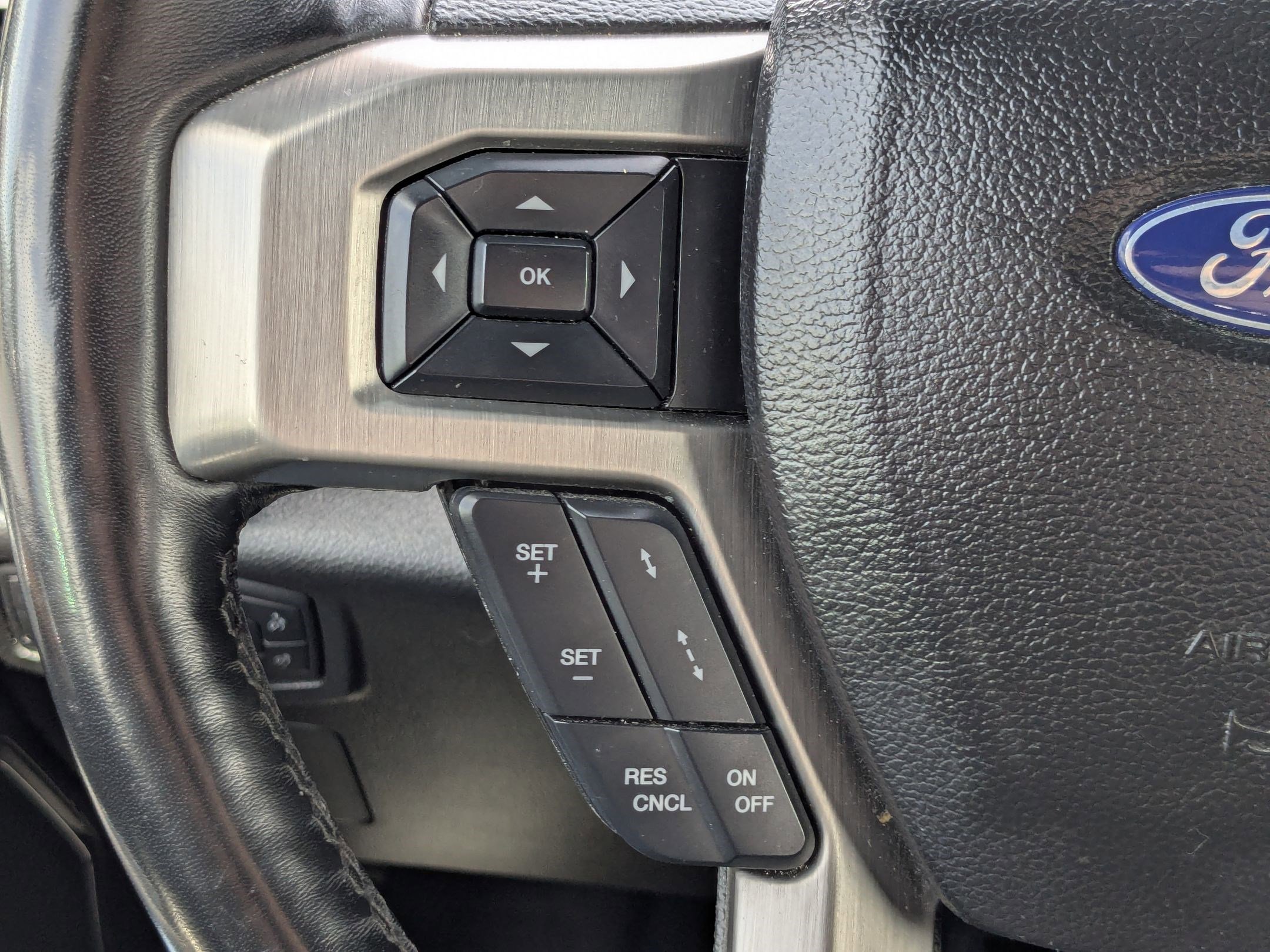 Used 2017 Ford F150 Platinum w/ Equipment Group 701A Luxury AWD/4WD image 20
