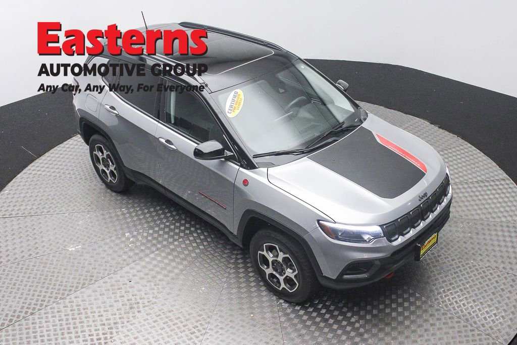 Used 2022 Jeep Compass Trailhawk w/ Trailhawk Elite Group AWD/4WD image 3