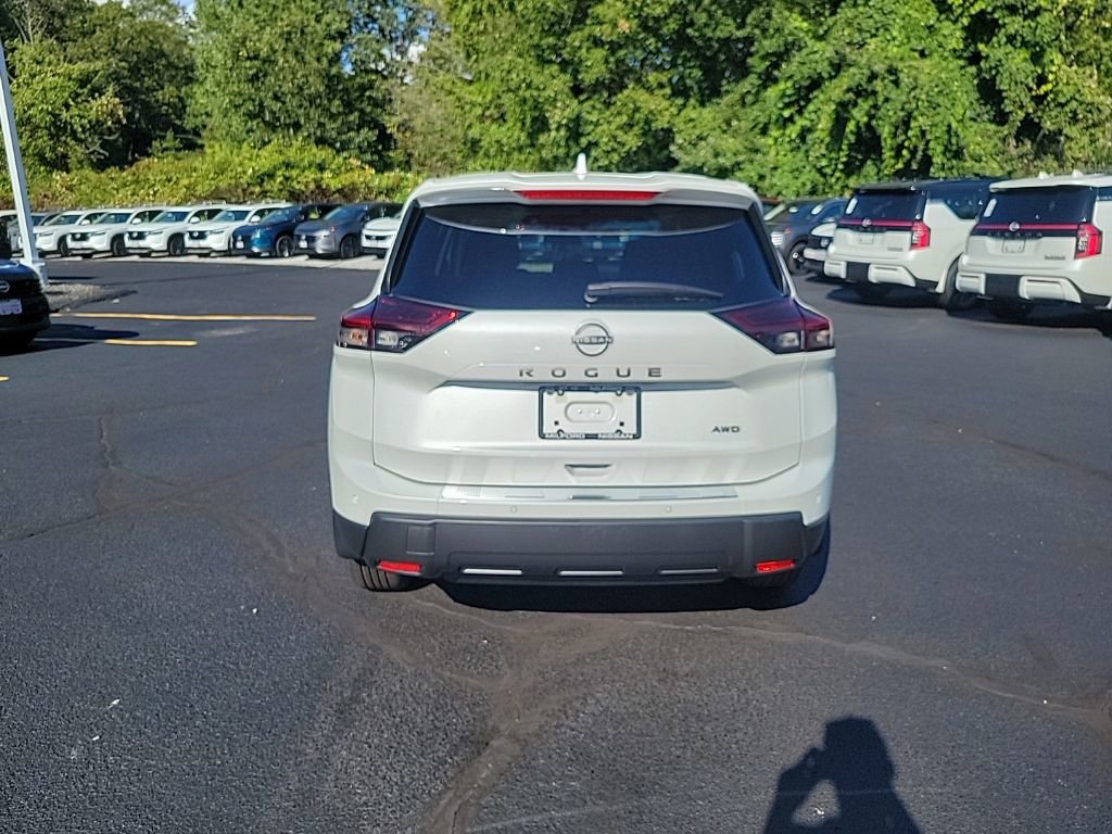 New 2026 Nissan Rogue SV AWD/4WD image 5