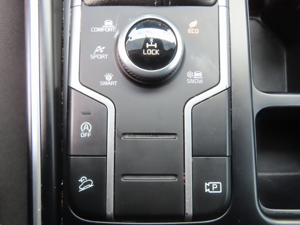 Used 2022 Kia Sorento LX image 8