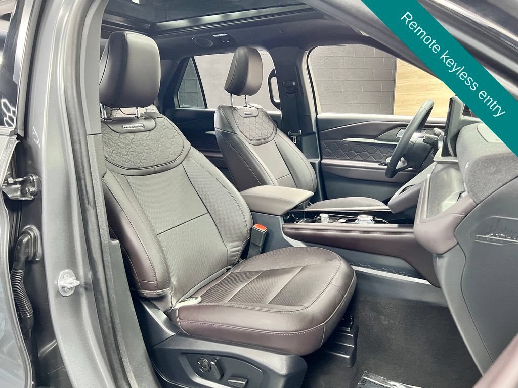 Used 2026 Ford Explorer Platinum w/ LUX Leather Package AWD/4WD image 8