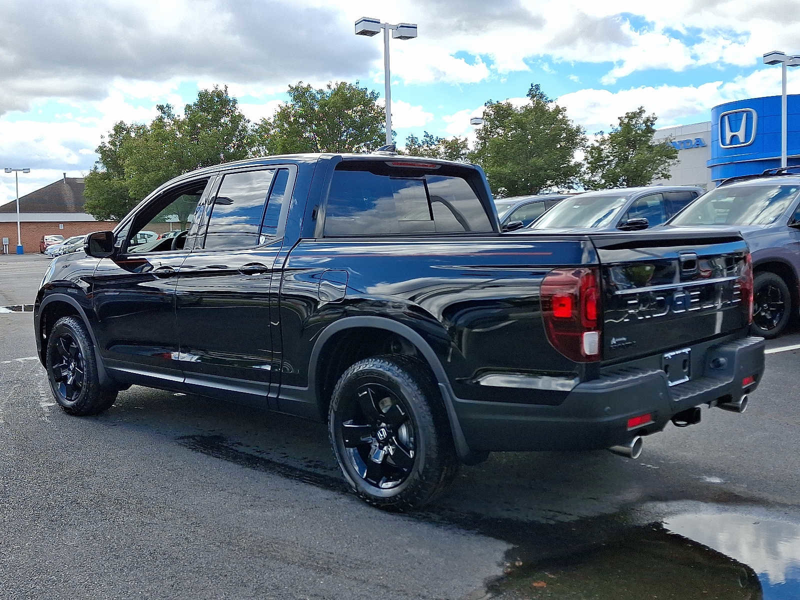 New 2026 Honda Ridgeline Black Edition image 3
