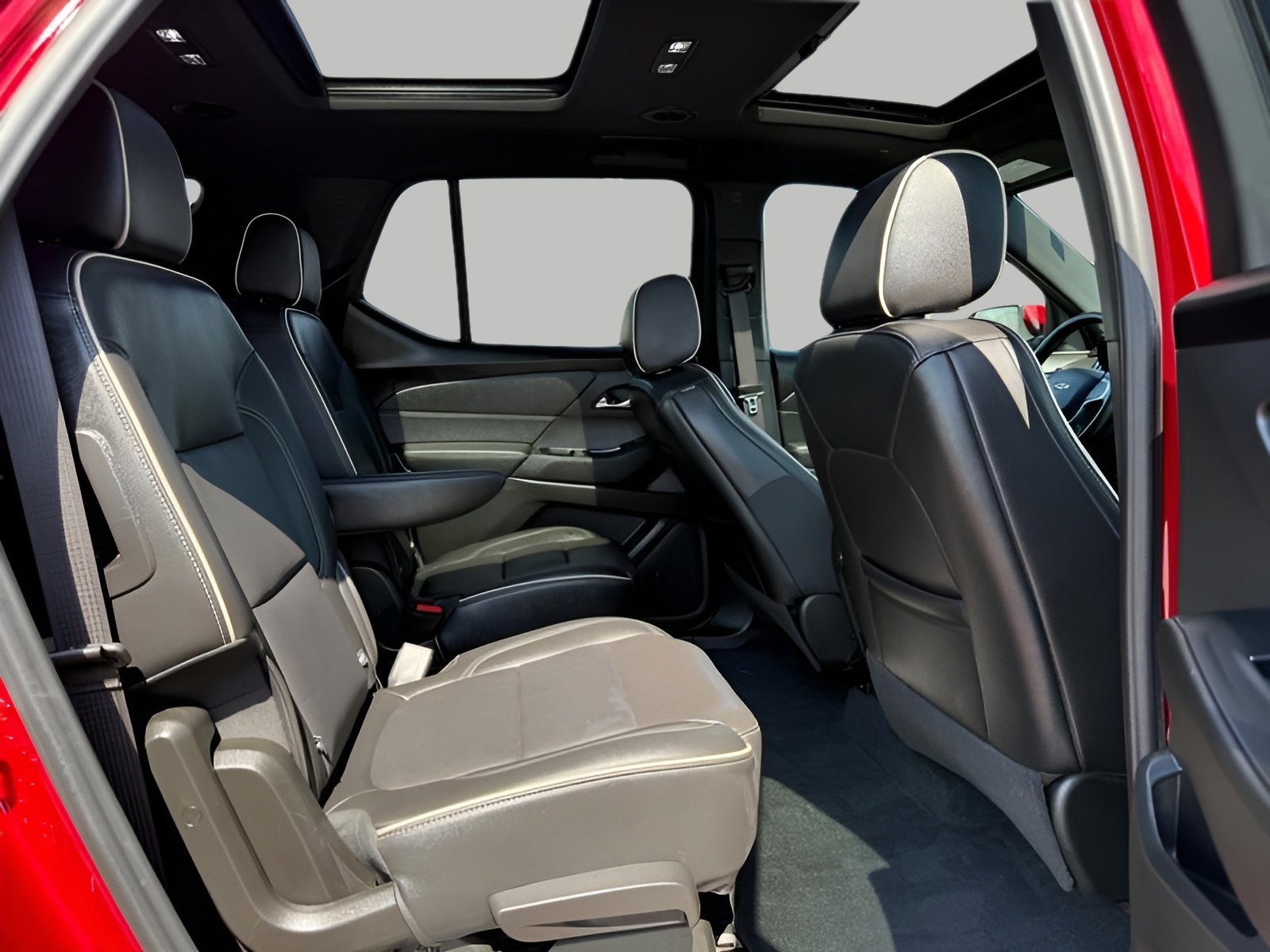 Used 2023 Chevrolet Traverse Premier w/ LPO, Floor Liner Package AWD/4WD image 11