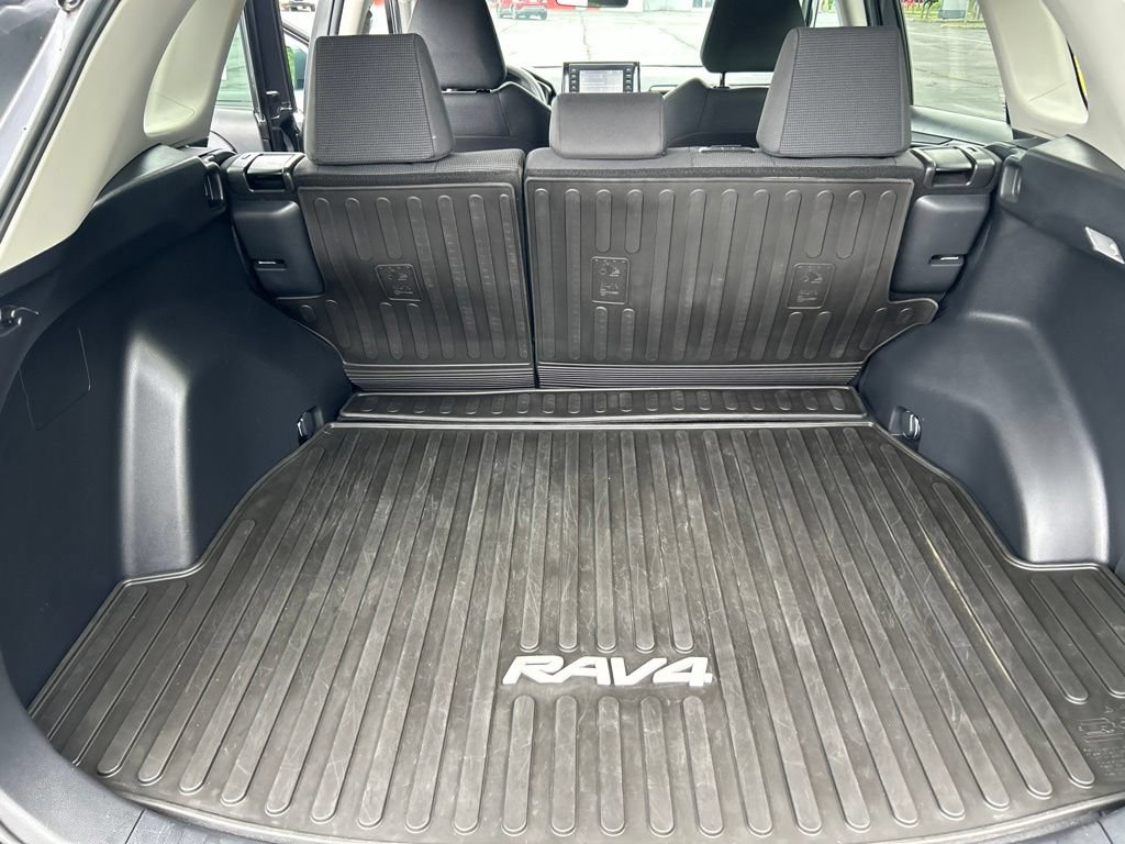Certified 2020 Toyota RAV4 LE w/ All Weather Liner Package AWD/4WD image 23